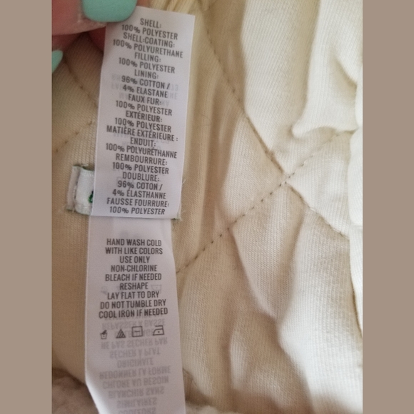 Aerie NWOT Gold Metallic Pompom Winter Hat - Picture 8 of 8